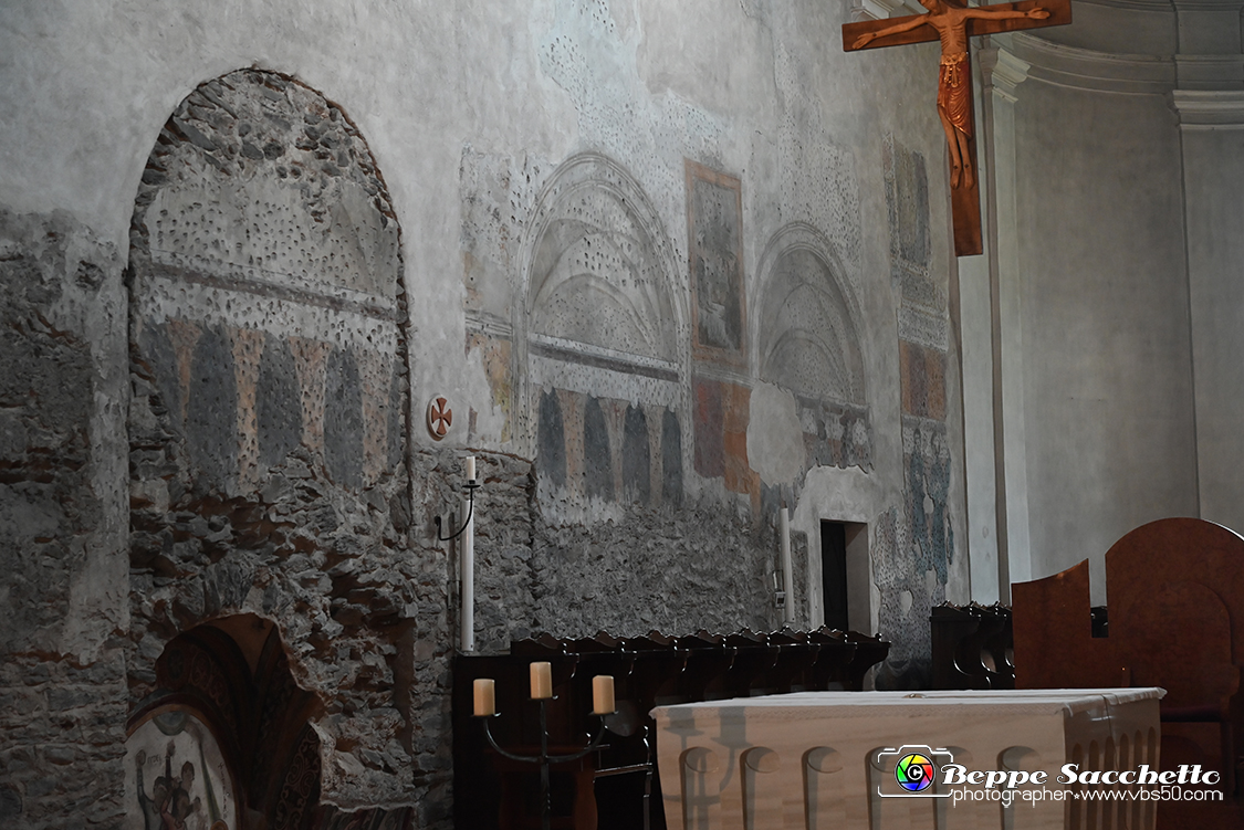 VBS_2979 - Novalesa - Abbazia. Parrocchia. Cascata del Rio Bard.jpg